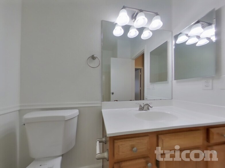 Building Photo - 625 N Hamilton St