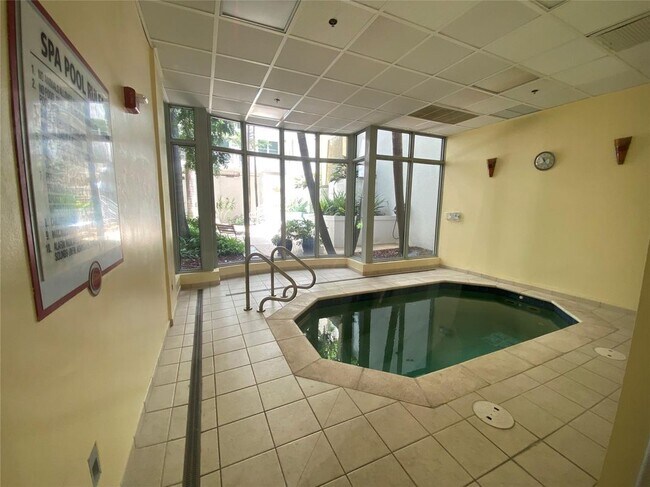 Building Photo - 1830 Radius Dr