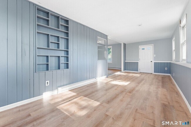 Building Photo - 13 Wood Ct