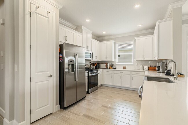 Building Photo - Esplanade at Wiregrass Ranch - A Premier 5...
