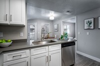 Kitchen - Edgewood Park Apartments