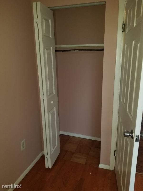 Building Photo - 3 br, 2 bath Townhome - 1445 Farmcrest Way