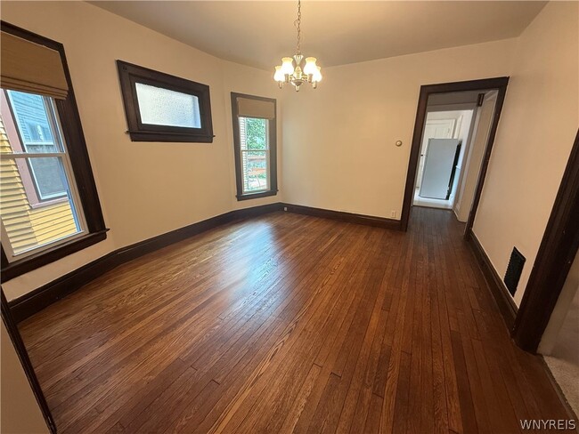 Building Photo - 501 Bird Ave