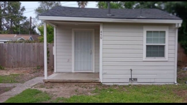 Primary Photo - 450 Peralta Ave.