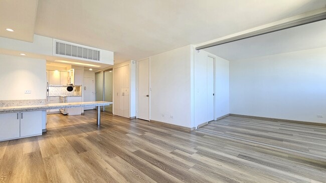 Building Photo - 1676 Ala Moana Blvd