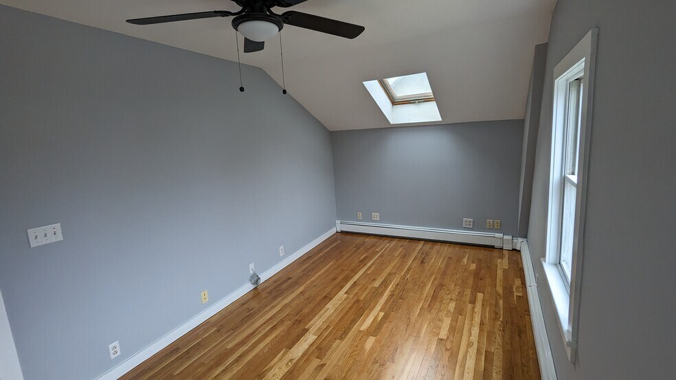 Living room - 1 West St