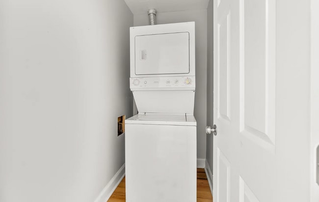 Building Photo - 41 N Collington Ave