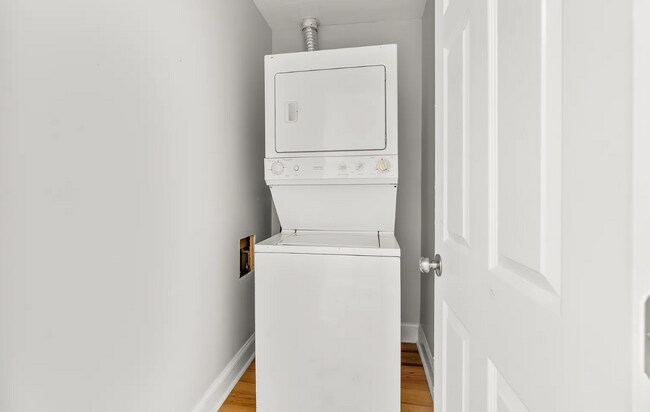 Building Photo - 41X N Collington Ave, Baltimore, MD 21231