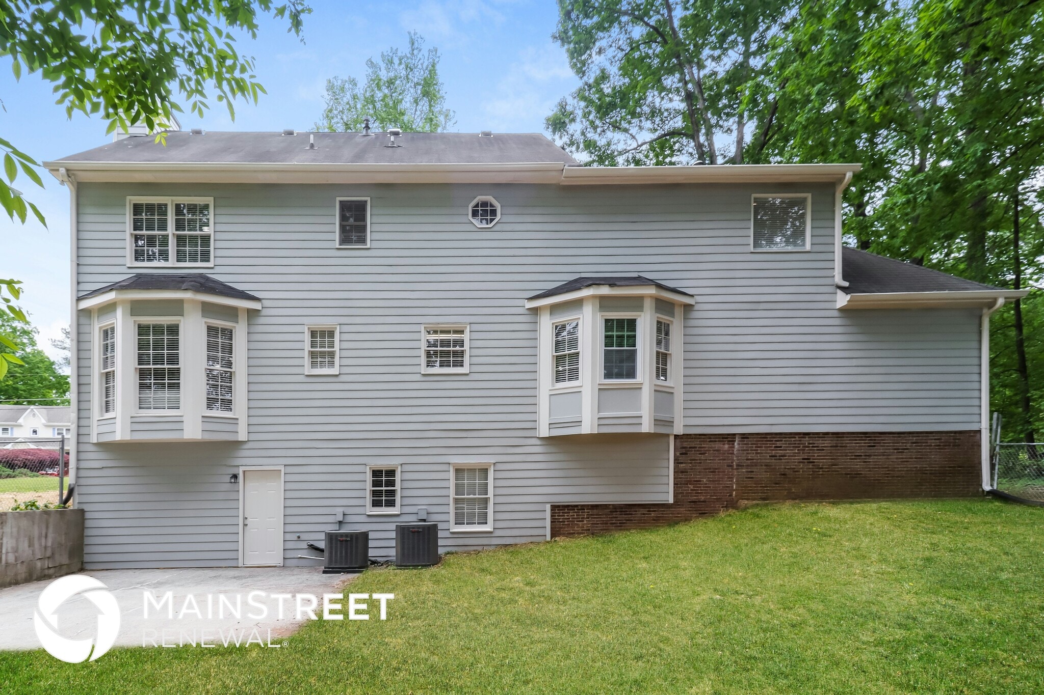 Building Photo - 1557 Isham Dr