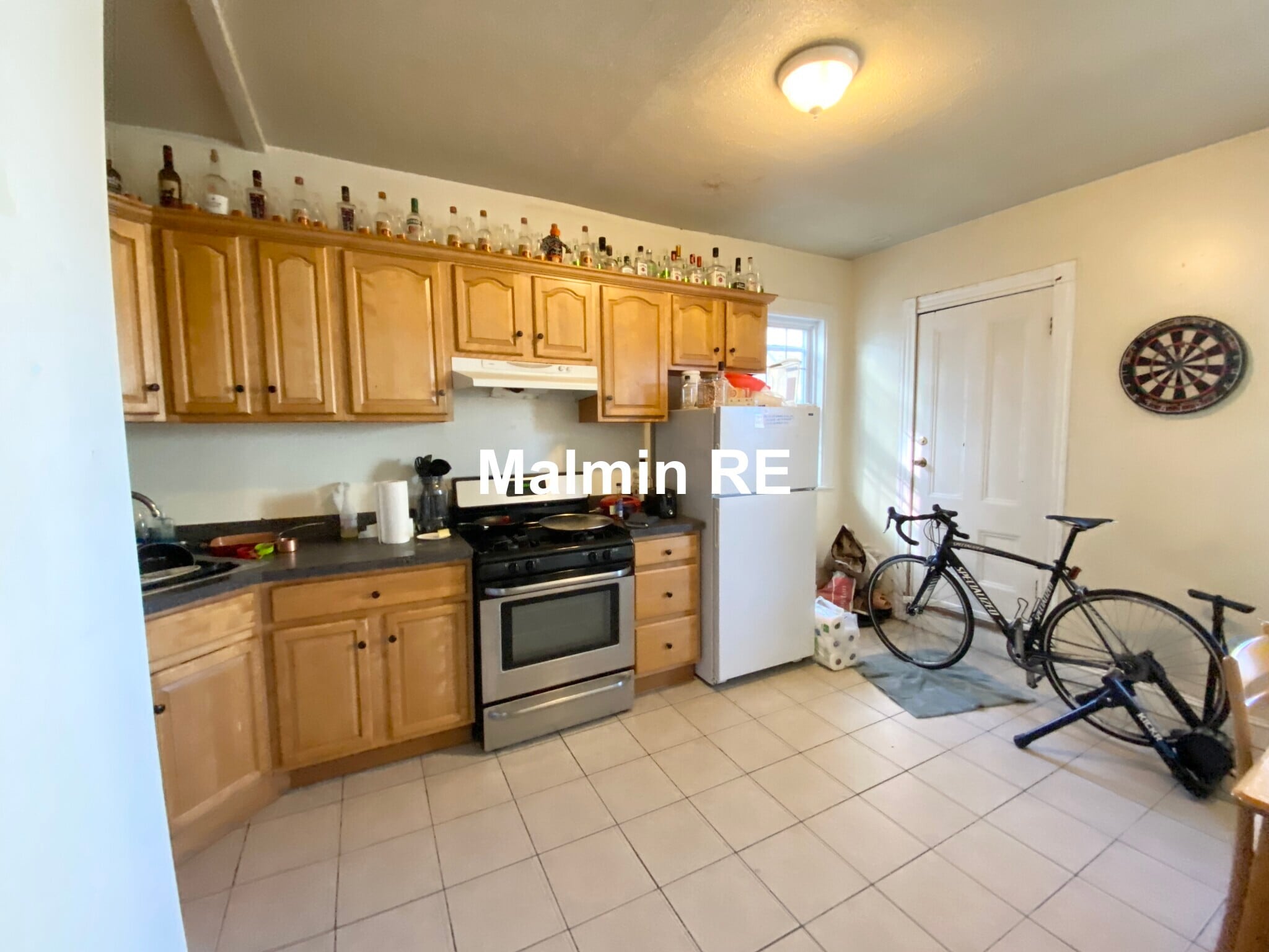 Building Photo - 55 Hillside St