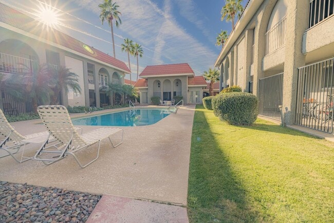 Building Photo - 1650 N 87th Terrace