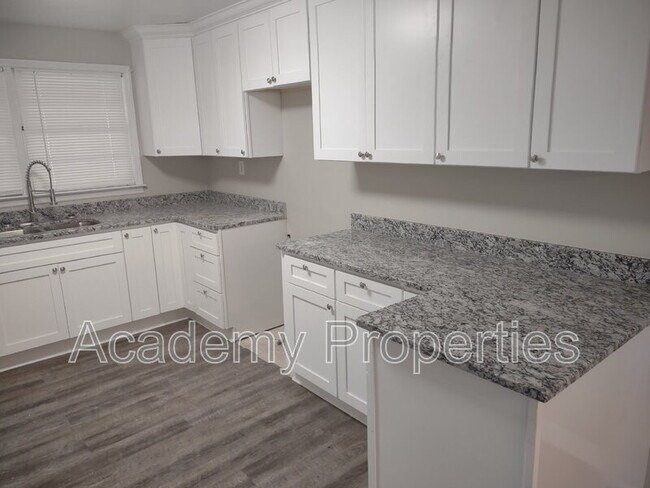 Building Photo - 6422 Gibson Rd