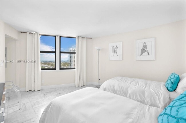 Building Photo - 2800 N Ocean Dr