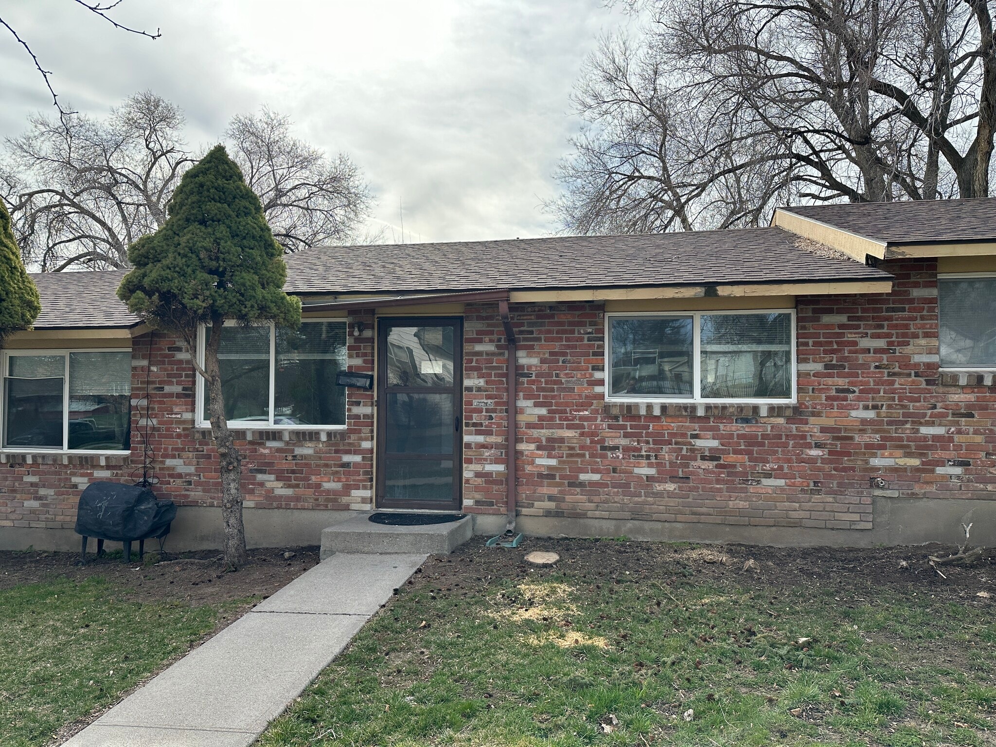Building Photo - 805 W Lander St