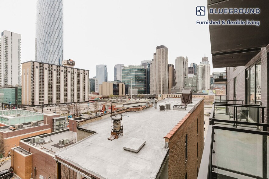Building Photo - 812 W Adams St