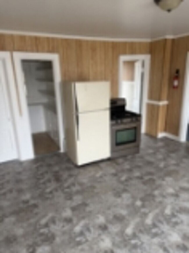 Building Photo - 2549 N Vel R. Phillips Ave