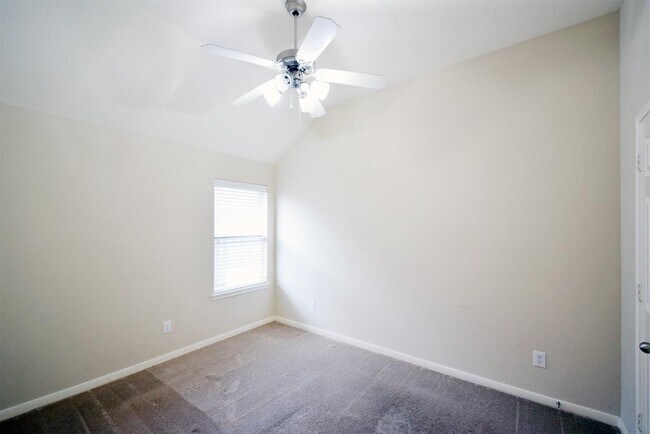 Building Photo - 2420 Quiet Arbor Ln