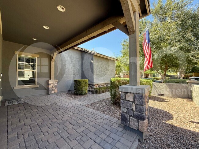 Building Photo - 4247 E Comstock Dr