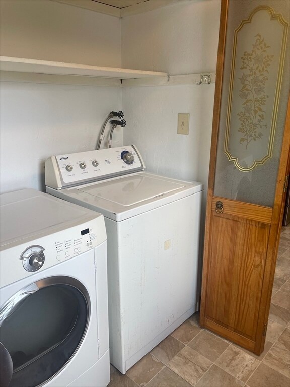 Building Photo - 86 Pond St