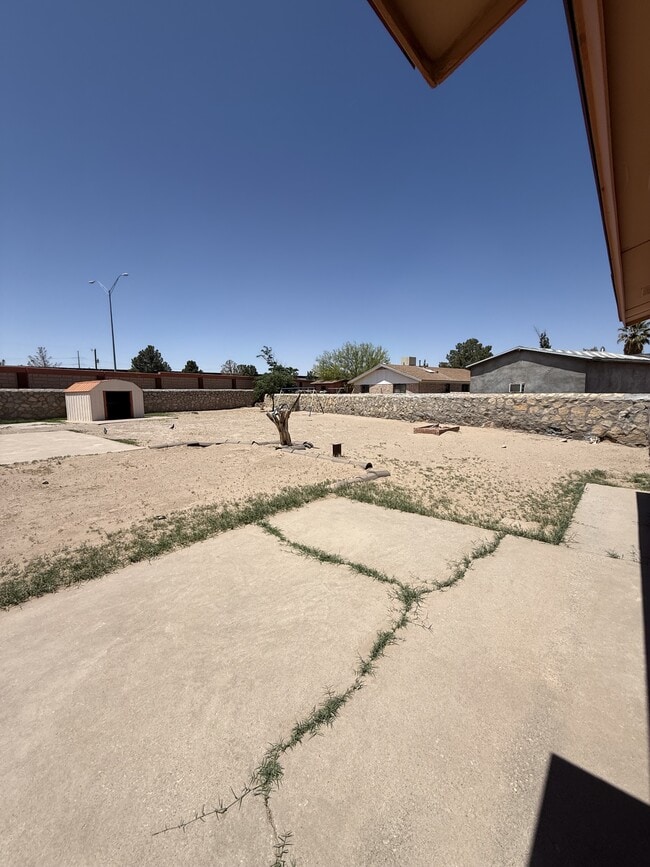 Building Photo - 8403 Villanova Dr