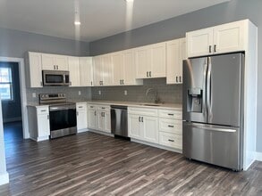 Building Photo - 303 Norwich-New London Turnpike