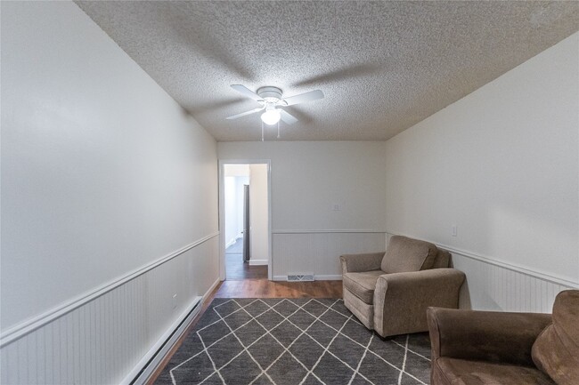 Building Photo - 9578 Vestal Pkwy W