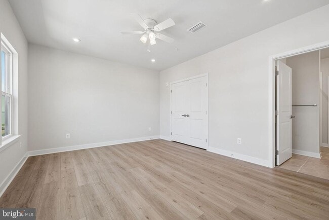 Building Photo - 1611 POTOMAC SHORES Pky