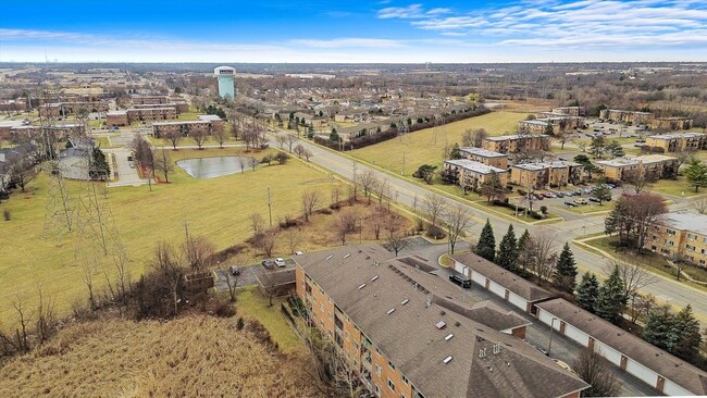 Building Photo - 941 N Swift Rd