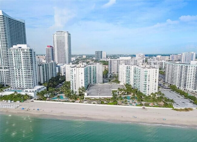Building Photo - 3901 S Ocean Dr
