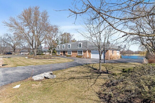 Building Photo - 2419 Cumberland Cir