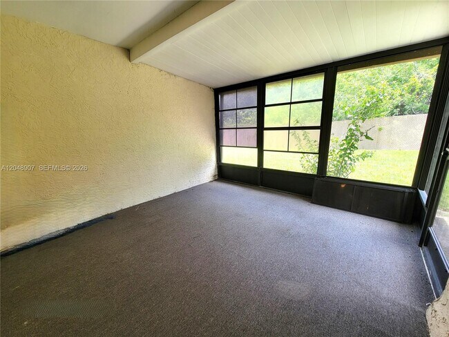 Building Photo - 6014 Indrio Rd