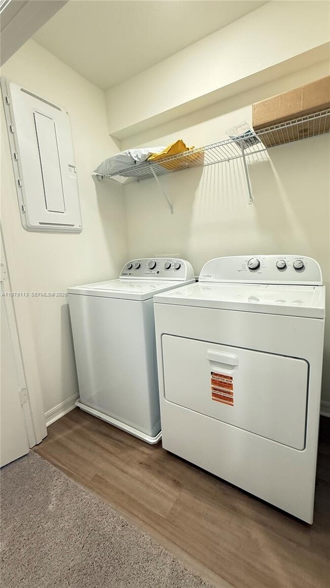 Building Photo - 410 Sequoia Dr