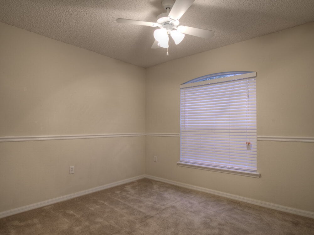 Building Photo - 1615 Dartmouth Dr