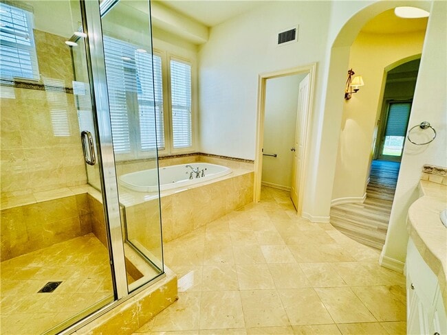 Building Photo - 19 Vernon