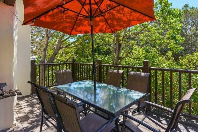 Building Photo - 2 bedroom in La Jolla CA 92037