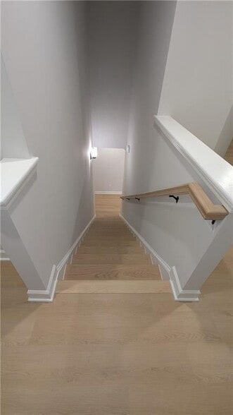 Building Photo - 435 Carrera Ln