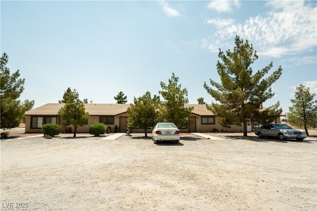 Building Photo - 2120 McMurray Dr