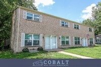 Building Photo - Great Location! Leasing for 26/27 school year!