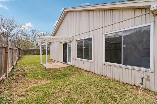 Building Photo - 14067 Towneway Dr