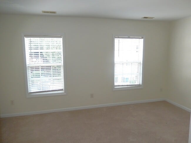 Building Photo - 5445 Crabtree Park Ct