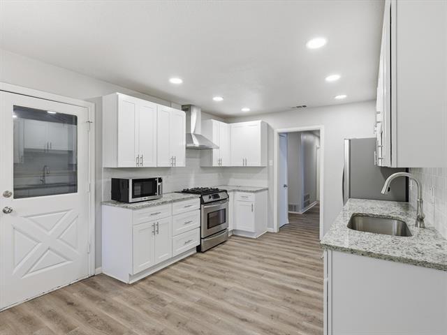 Building Photo - 4900 Vega Ct E