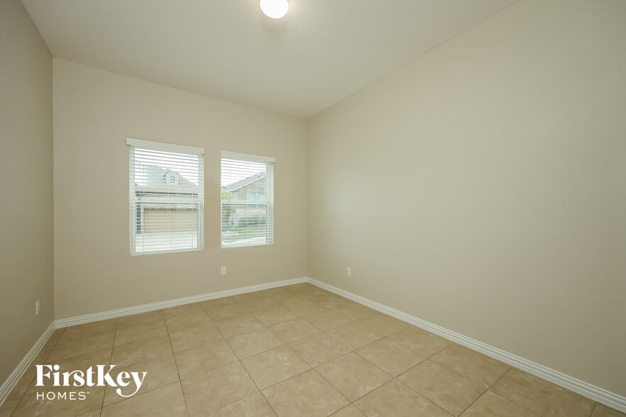 Building Photo - 535 Blocker Ranch