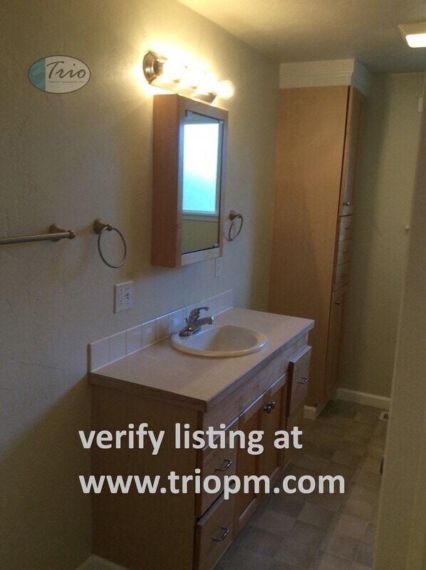 Building Photo - 195 E. 39th. Avenue