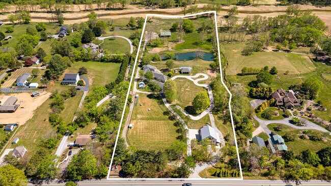 Building Photo - 800 Cane Creek Rd
