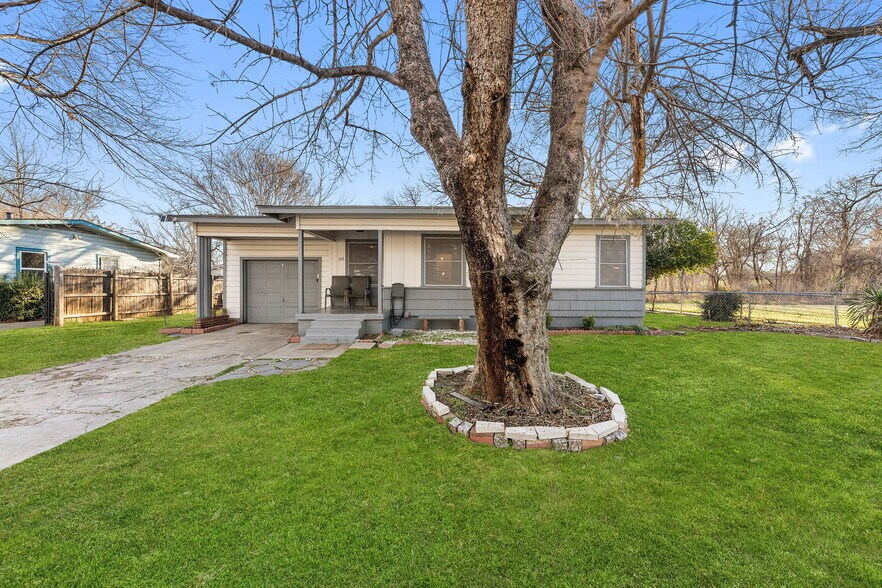 Building Photo - 319 Arnold Ave