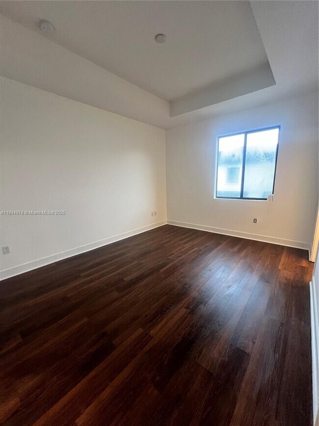 Building Photo - 10859 SW 235th Ln