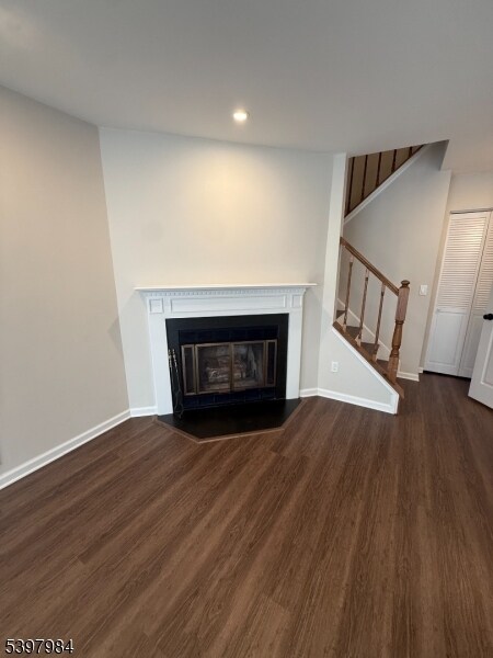 Building Photo - 686 Plum Terrace