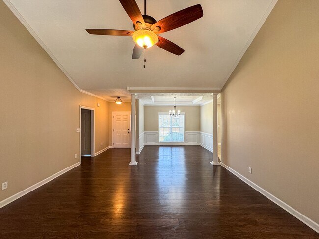 Building Photo - Beautiful 4 Bed, 2 Bath Home in Jack Britt
