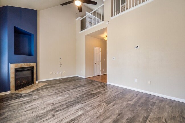 Building Photo - 3701 Bay Crescent