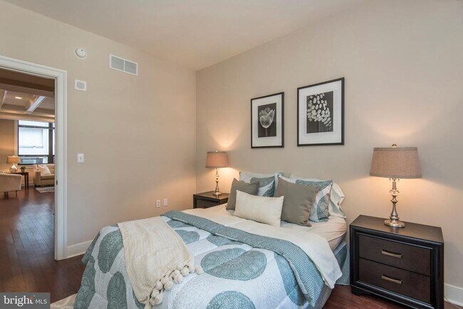 Building Photo - 1501 Locust St